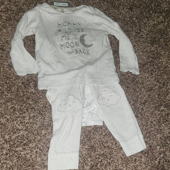 Child of Mine White Pajama Set with Moon and Cloud Design - Picture 1 of 2